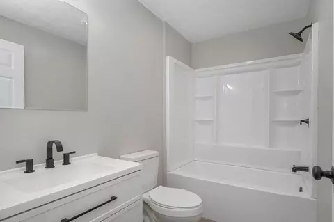 Bath - 3552 S Franklin Ave, Springfield, MO 65807 photo 1 of 4