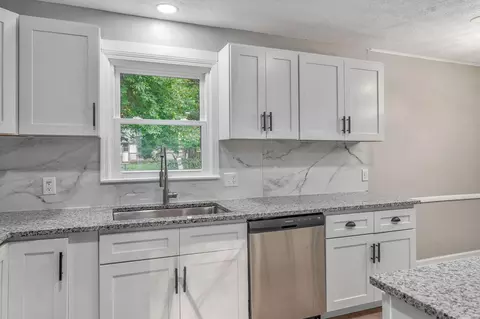 Kitchen - 3552 S Franklin Ave, Springfield, MO 65807 photo 3 of 3