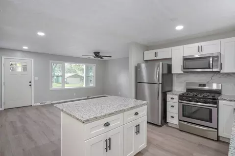 Kitchen - 3552 S Franklin Ave, Springfield, MO 65807 photo 2 of 3