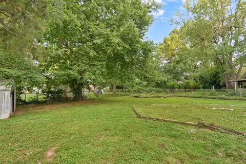 Exterior - 3552 S Franklin Ave, Springfield, MO 65807 photo 4 of 7
