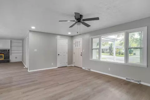 Living - 3552 S Franklin Ave, Springfield, MO 65807 photo 3 of 7