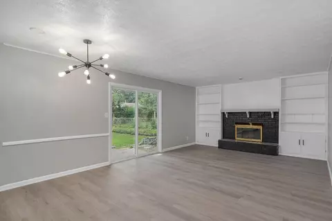 Living - 3552 S Franklin Ave, Springfield, MO 65807 photo 5 of 7