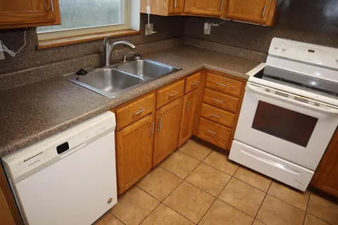 Kitchen - 651 W Nichols St, Springfield, MO 65802 photo 3 of 4