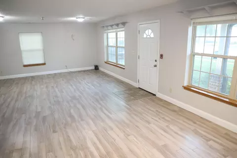 Living - 651 W Nichols St, Springfield, MO 65802 photo 1 of 4