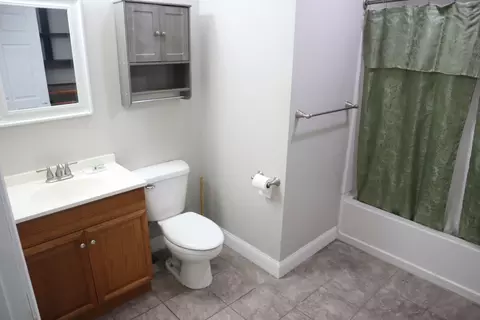 Bath - 651 W Nichols St, Springfield, MO 65802 photo 1 of 3