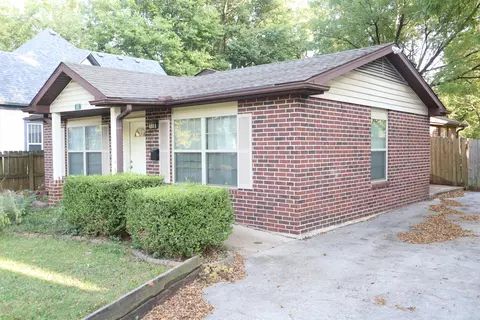 Exterior - 651 W Nichols St, Springfield, MO 65802 photo 2 of 4