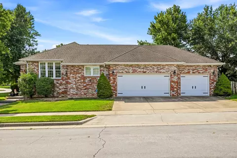 Exterior - 4621 S Warren Rd, Springfield, MO 65810 photo 3 of 11