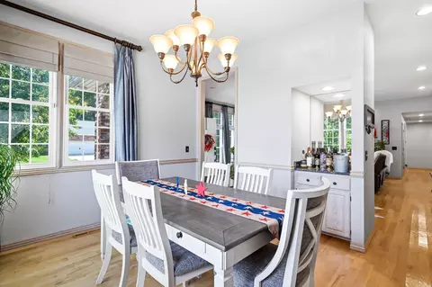 Dining - 4621 S Warren Rd, Springfield, MO 65810 photo 1 of 3