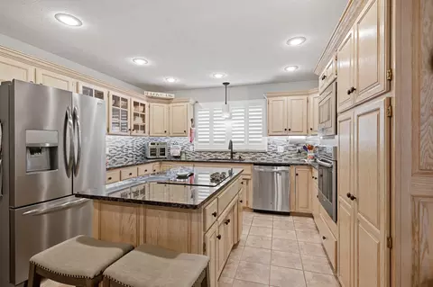 Kitchen - 4621 S Warren Rd, Springfield, MO 65810 photo 1 of 5
