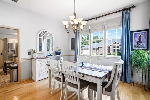 Dining - 4621 S Warren Rd, Springfield, MO 65810 photo 2 of 3