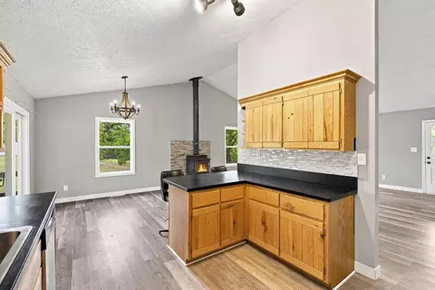 Kitchen - 304 Swafford Ln, Shell Knob, MO 65747 photo 4 of 4