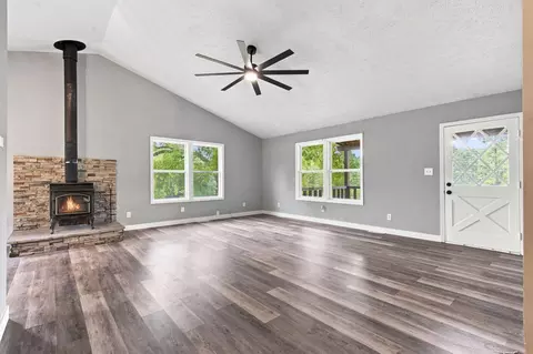 Living - 304 Swafford Ln, Shell Knob, MO 65747 photo 3 of 4