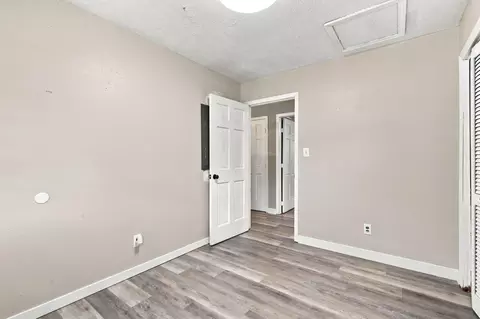 Bedroom - 304 Swafford Ln, Shell Knob, MO 65747 photo 3 of 4