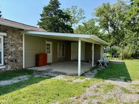Exterior - 204 East 3rd St, Mountain View, MO 65548 photo 7 of 7
