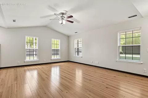 Living - 535 Taneycomo Rd, Branson, MO 65616 photo 5 of 8
