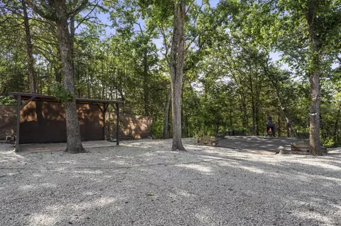 Exterior - 535 Taneycomo Rd, Branson, MO 65616 photo 14 of 19