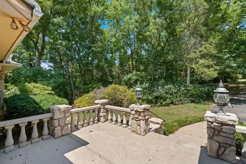 Exterior - 980 W Rivendale Dr, Springfield, MO 65810 photo 14 of 23