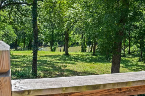 View/Area - 980 W Rivendale Dr, Springfield, MO 65810 photo 4 of 14
