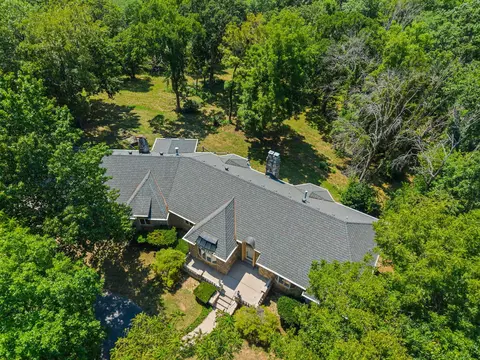 View/Area - 980 W Rivendale Dr, Springfield, MO 65810 photo 8 of 14