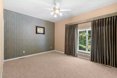 Bedroom - 980 W Rivendale Dr, Springfield, MO 65810 photo 2 of 5