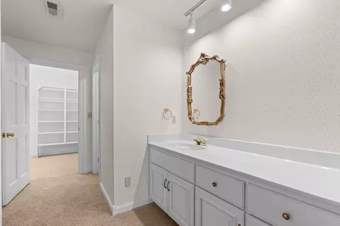 Bath - 980 W Rivendale Dr, Springfield, MO 65810 photo 5 of 7
