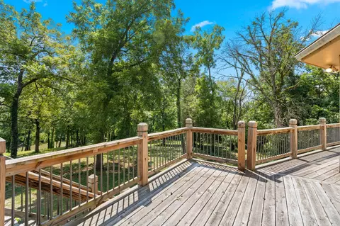 Exterior - 980 W Rivendale Dr, Springfield, MO 65810 photo 17 of 23