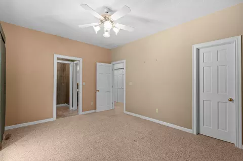 Bedroom - 980 W Rivendale Dr, Springfield, MO 65810 photo 3 of 5