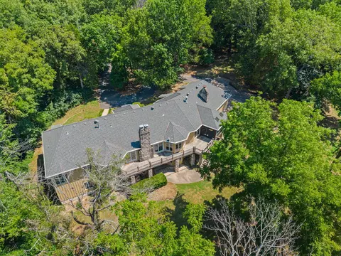 View/Area - 980 W Rivendale Dr, Springfield, MO 65810 photo 6 of 14
