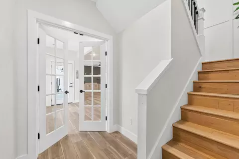 Entry Way - 4457 Rome Ave, Ozark, MO 65721 photo 8 of 10