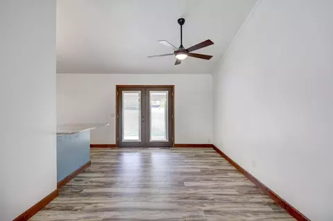 Living - 9003 Ginger Ln, Carthage, MO 64836 photo 3 of 5