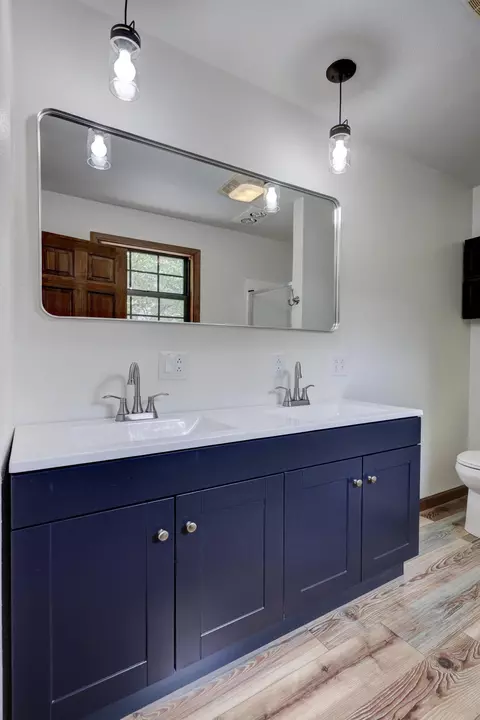 Bath - 9003 Ginger Ln, Carthage, MO 64836 photo 5 of 5