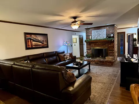Living - 4338 S Delaware Ave, Springfield, MO 65804 photo 4 of 5