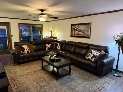 Living - 4338 S Delaware Ave, Springfield, MO 65804 photo 2 of 5