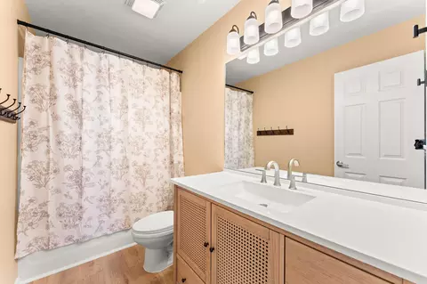 Bath - 577 Van Buren Rd #1, Branson, MO 65616 photo 2 of 3