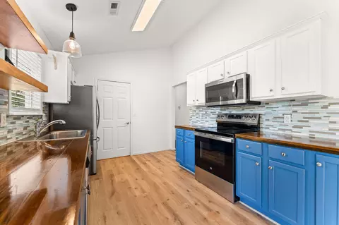 Kitchen - 577 Van Buren Rd #1, Branson, MO 65616 photo 2 of 3