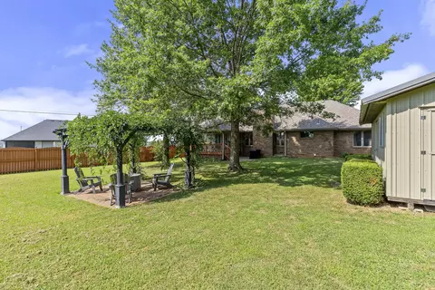 Exterior - 5788 S Nettleton Ave, Springfield, MO 65810 photo 7 of 10
