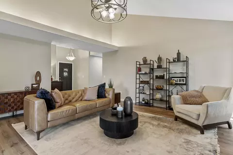 Living - 5788 S Nettleton Ave, Springfield, MO 65810 photo 4 of 4
