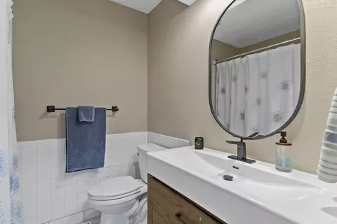 Bath - 5788 S Nettleton Ave, Springfield, MO 65810 photo 3 of 3
