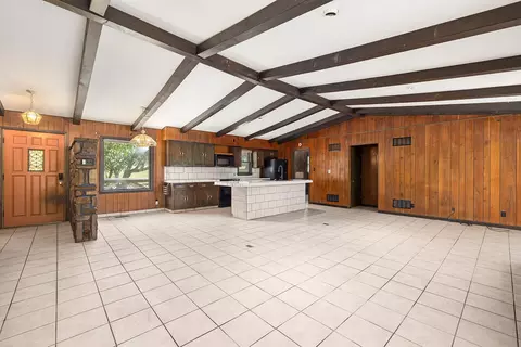 Living - 718 Baker St, Forsyth, MO 65653 photo 5 of 8