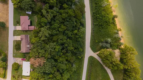 View/Area - 718 Baker St, Forsyth, MO 65653 photo 4 of 12