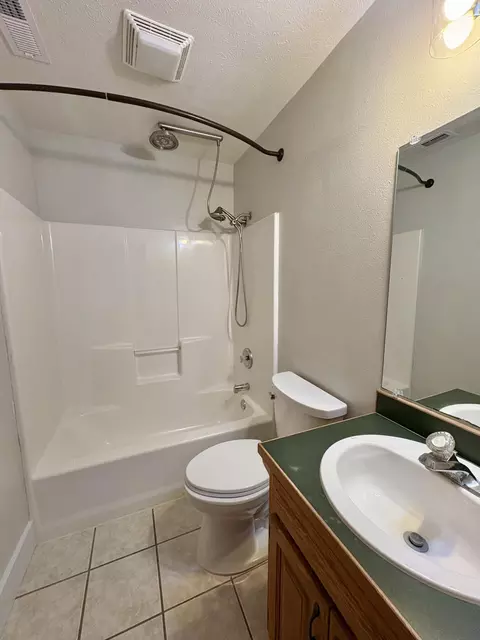 Bath - 2207 W Colton Ave, Ozark, MO 65721 photo 3 of 3