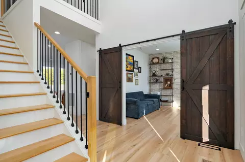 Entry Way - 10205 Webster County Line Rd, Conway, MO 65632 photo 3 of 6