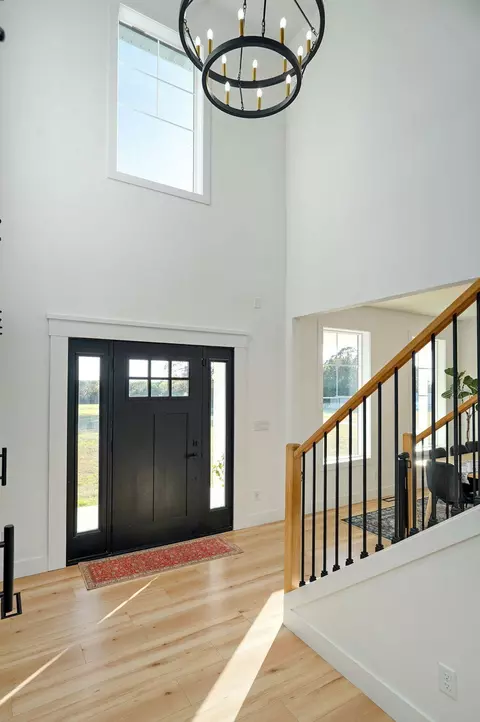 Entry Way - 10205 Webster County Line Rd, Conway, MO 65632 photo 2 of 6