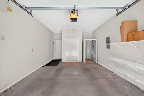 Entry Way - 1750 W Bennett St UNIT 10B, Springfield, MO 65807 photo 2 of 2