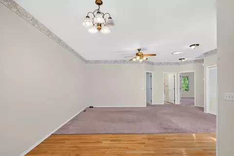 Living - 1750 W Bennett St UNIT 10B, Springfield, MO 65807 photo 4 of 8