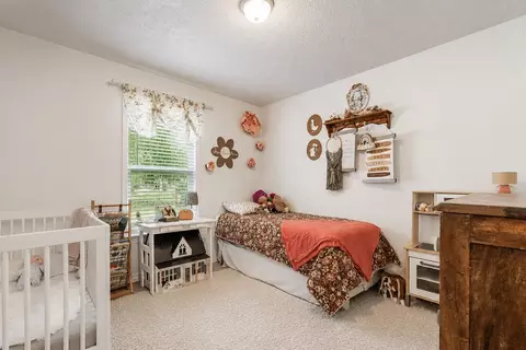 Bedroom - 1012 E Lynn St, Springfield, MO 65802 photo 3 of 3