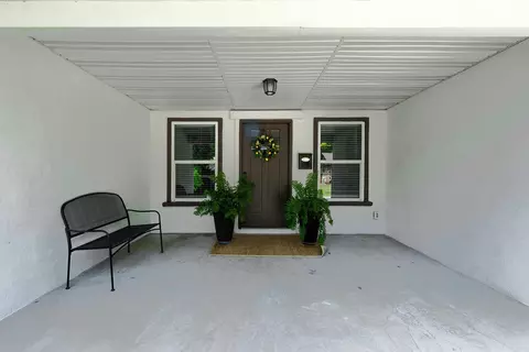Exterior - 1012 E Lynn St, Springfield, MO 65802 photo 3 of 5