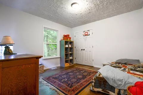 Bedroom - 1012 E Lynn St, Springfield, MO 65802 photo 2 of 3