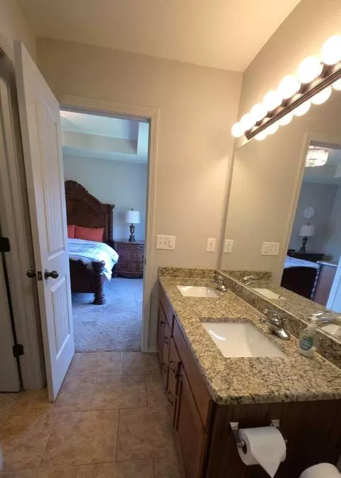 Bath - 1401 S 13th St, Ozark, MO 65721 photo 3 of 5