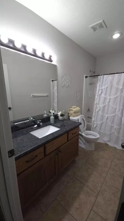 Bath - 1401 S 13th St, Ozark, MO 65721 photo 4 of 5